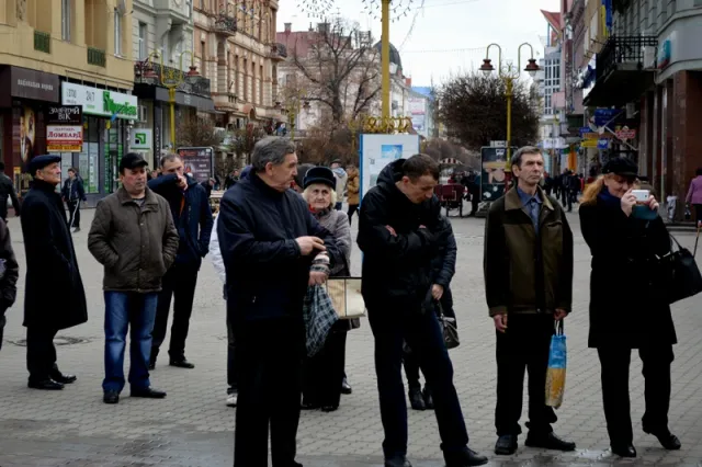 У центрі Франківська читали вірші Шевченка — фото 14