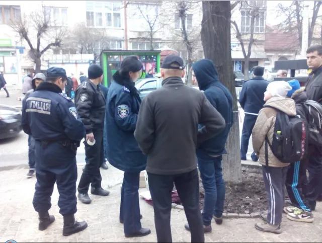 Франковские полицейские на Вовчинецкой задержали пьяного вооруженного мужчину — фото 4