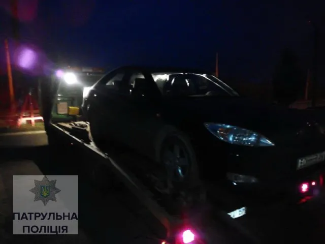 В Франковске полиция задержала пьяного водителя, у которого в машине нашли патроны к автомату — фото 2