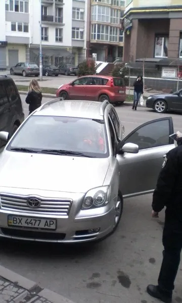 Полицейские Ивано-Франковска разыскали автомобиль, который украли в другой области — фото 1