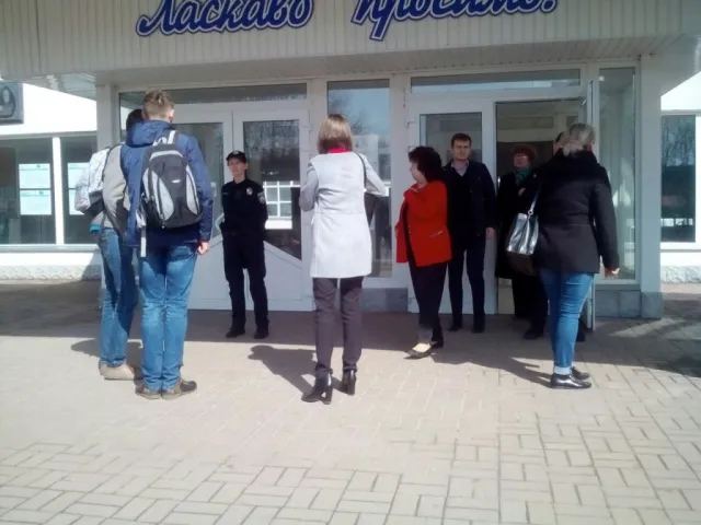 Опять «бомба»: в Франковске «заминировали» университет и отель. В очередной раз заминировании оказались блефом — фото 1