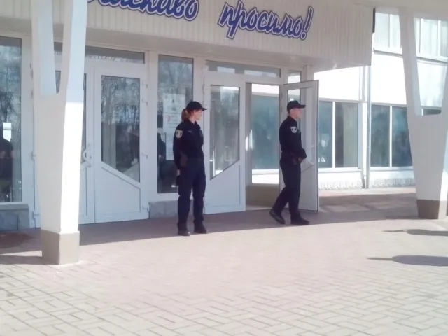 Опять «бомба»: в Франковске «заминировали» университет и отель. В очередной раз заминировании оказались блефом — фото 3