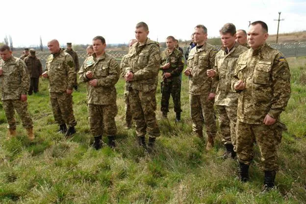 В зоне АТО погиб 50-летний прикарпатец. Тело бойца привезут завтра в его родной Бовшев — фото 14