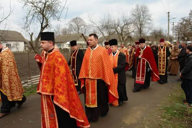 В зоне АТО погиб 50-летний прикарпатец. Тело бойца привезут завтра в его родной Бовшев — фото 4