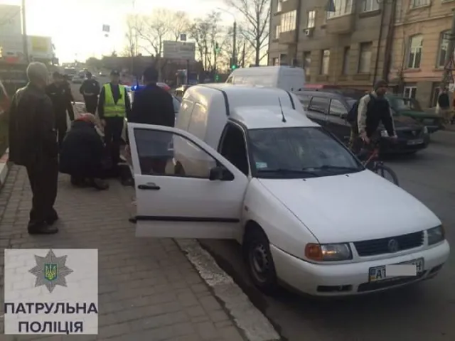 Нетрезвый водитель при задержании ударил одного из представителей патрульной полиции Ивано-Франковска — фото 2