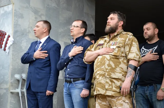 В пам'ять про героїв: у франківській школі відкрили пам'ятні дошки Андрію Прошаку та Сергію Харенку — фото 8