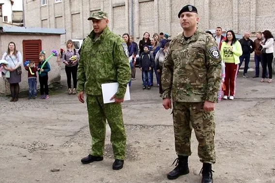 Напередодні до Франківська з Маріуполя повернулися бійці батальйону патрульної служби поліції особливого призначення «Івано-Франківськ» — фото 2