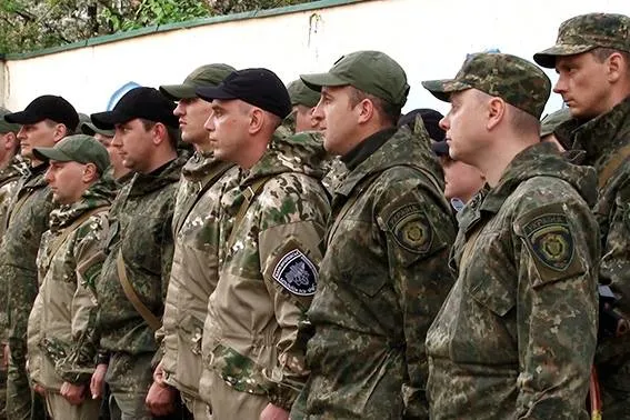 Напередодні до Франківська з Маріуполя повернулися бійці батальйону патрульної служби поліції особливого призначення «Івано-Франківськ» — фото 3