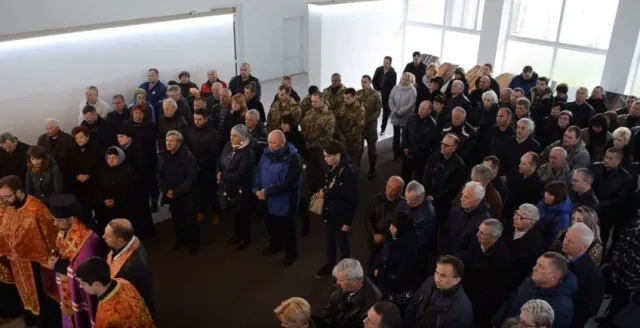 В Франковске отслужили панихиду по погибшим бойцом Андреем Быстровым. Сегодня состоятся похороны Героя — фото 2