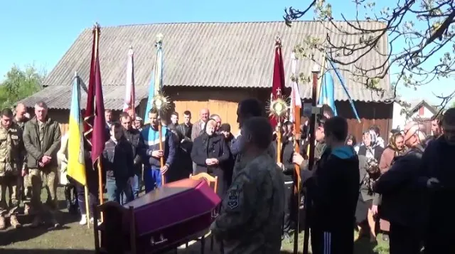 В зоне АТО во время минометного обстрела погиб еще один прикарпатец: 45-летний Михаил Креховецкий. Долинщина попрощались с погибшим бойцом — фото 1
