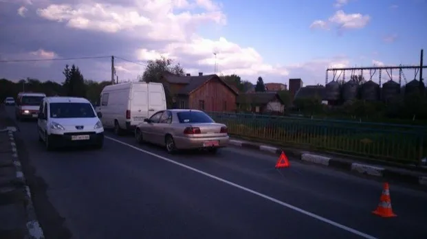 В Калуше стукнулись два автомобиля, 5-ти летний ребенок в больнице — фото 2