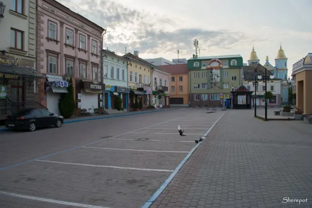 «Таким Франківськом хочеться гуляти», - фотографи показали безлюдні вулиці міста — фото 23