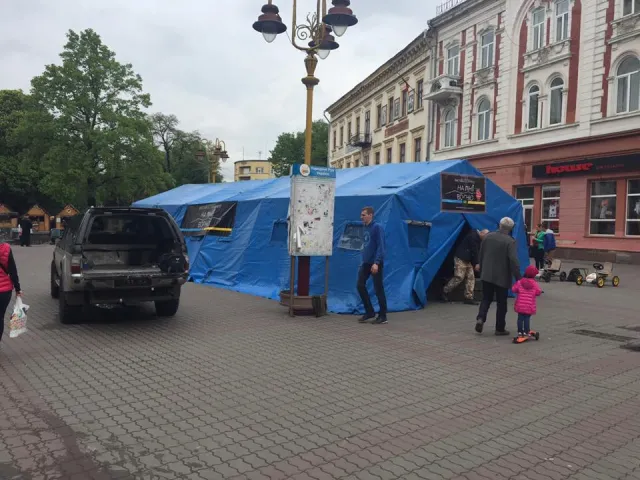 На Вічевому майдані відкрилася виставка зброї з зони АТО — фото 5