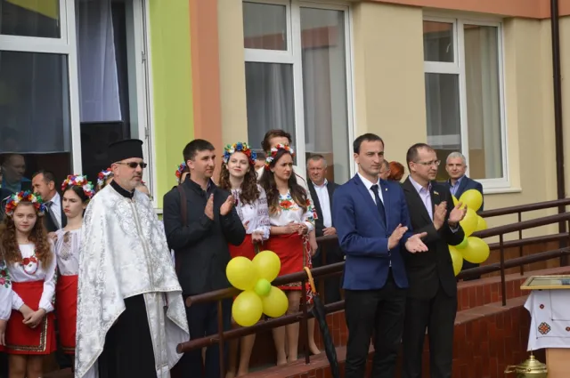 На Пасічній урочисто відкрили новий дитячий садок — фото 9