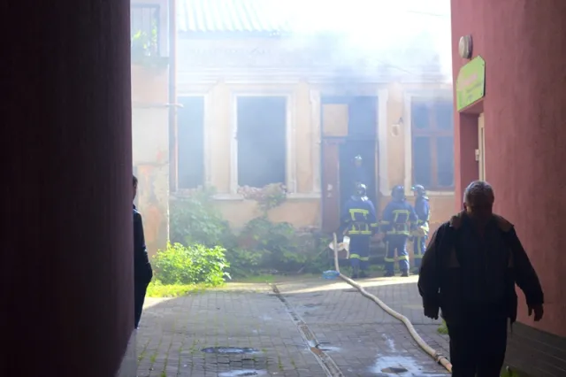 У Івано-Франківську на вул. Січових Стрільців горів будинок — фото 2