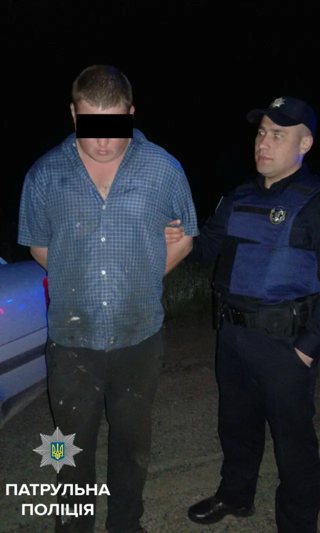 Шесть машин полицейских преследовали пьяного водителя, который сбегал со скоростью около 200 км / ч — фото 2