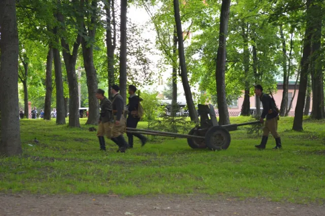 У міському парку провели реконструкція бою чоти УПА проти нацистів — фото 5