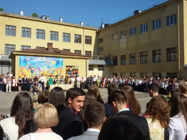 У франківських школах пролунав останній дзвоник — фото 4