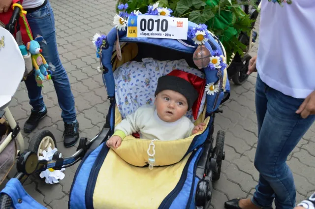 У Івано-Франківську вдесяте відбувся "Парад візочків" — фото 6