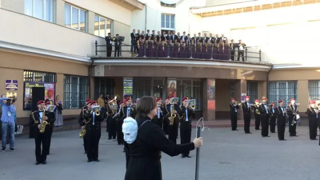 Як у Франківську Президентський оркестр відкрив «Гогольfest» — фото 3