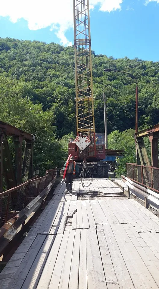 На Прикарпатті розпочали ремонт аварійного моста через Дністер — фото 3