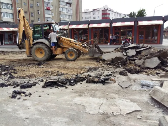 У Івано-Франківську розпочалось будівництво транспортного кільця на Привокзальній — фото 4