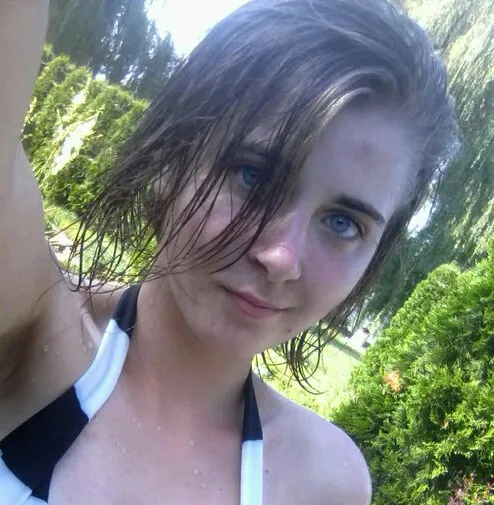 В Франковске 17-летняя девушка ушла из дома и исчезла. Ее нашли повешенной на улице Красовского. Полиция рассматривает три версии гибели — фото 1