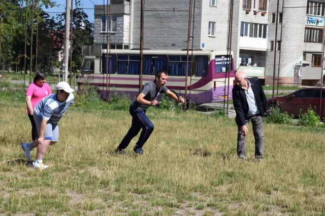 В Івано-Франківську відбулись спортивні ігри серед молоді з особливими потребами — фото 2
