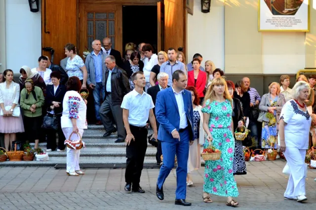 В Івано-Франківську відзначають Яблучний спас — фото 5