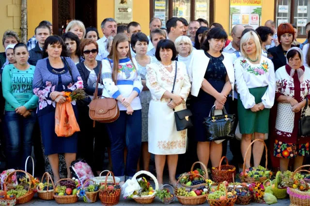 В Івано-Франківську відзначають Яблучний спас — фото 7