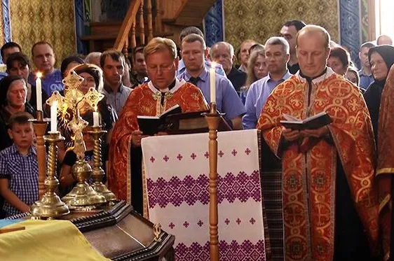 На Ивано-Франковщине трагически погиб полицейский.Сегодня друзья и родные простились с погибшим — фото 1