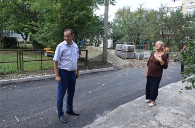 "В городе в ближайшее время появится новый образцовый двор с обустроенной придомовой территорией", - Руслан Марцинкив — фото 1