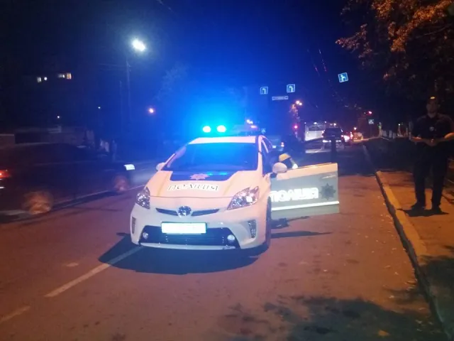 На Троллейбусной автомобиль травмировал пешехода — фото 4