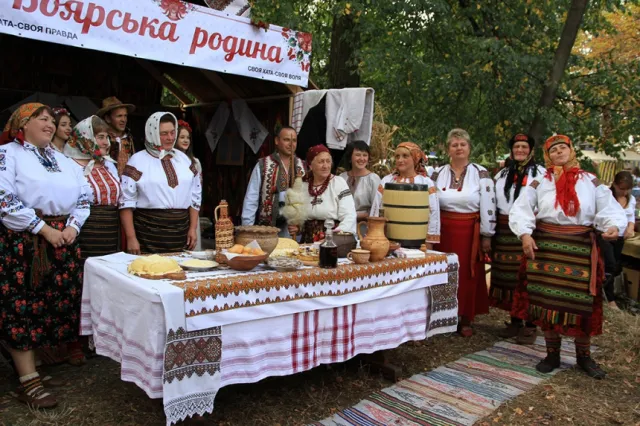 На Прикарпатті відбувся фестиваль кераміки, ремесел і фольклору — фото 1