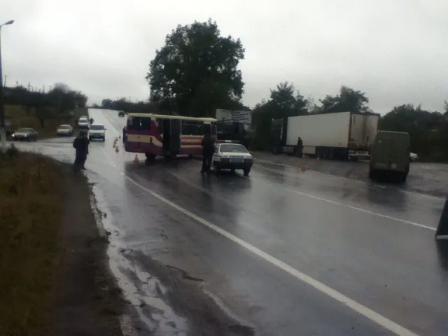 На виїзді з Долини трапилось смертельне ДТП — фото 3