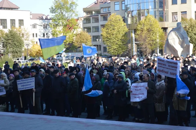 Під ОДА відбувся мітинг проти підвищення тарифів — фото 15