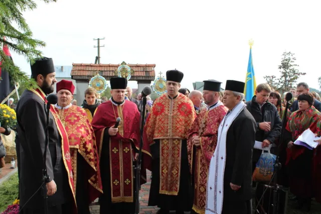 На Прикарпатті відкрили оновлений сквер вояків УПА — фото 2