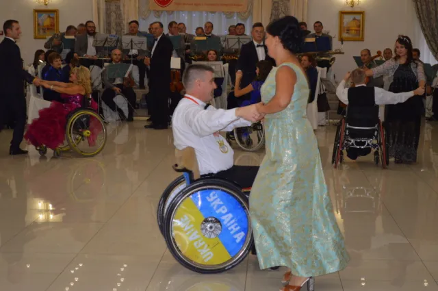 На Прикарпатті Марина Порошенко відкрила Мальтійський бал — фото 14