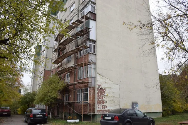В Ивано-Франковске жители комплексно утеплили три дома — фото 1