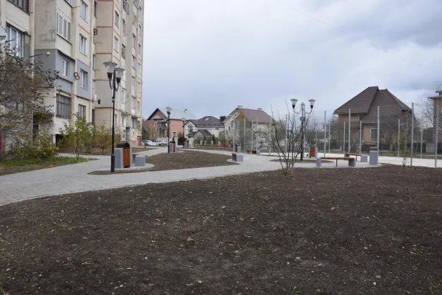 У мікрорайоні Каскад відкрили першу відпочинкову зону. Ціна питання - понад мільйон гривень з міського бюджету — фото 3