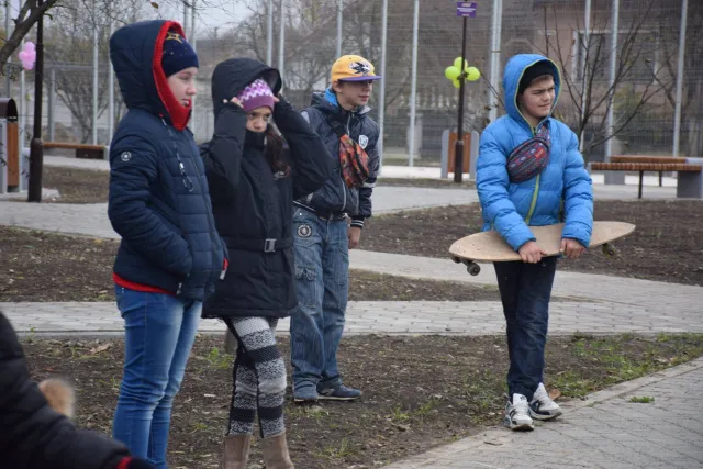 У мікрорайоні Каскад відкрили першу відпочинкову зону. Ціна питання - понад мільйон гривень з міського бюджету — фото 4