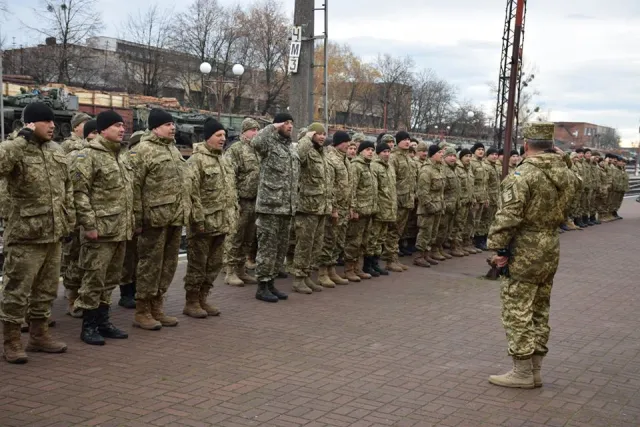 Из зоны АТО в Ивано-Франковск вернулся 8 батальон 10-й отдельной горно-штурмовой бригады ВСУ — фото 1