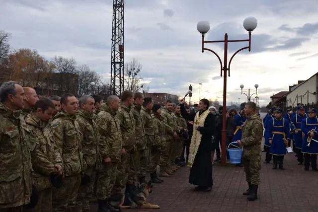 Из зоны АТО в Ивано-Франковск вернулся 8 батальон 10-й отдельной горно-штурмовой бригады ВСУ — фото 7