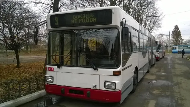 В Івано-Франківську українізували нові тролейбуси закуплені в Австрії — фото 1