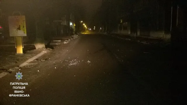 На улице Грюнвальдской пьяный водитель врезался в электроопору — фото 1