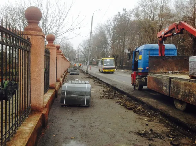 В Івано-Франківську продовжили капітальний ремонт вулиці Мазепи — фото 1
