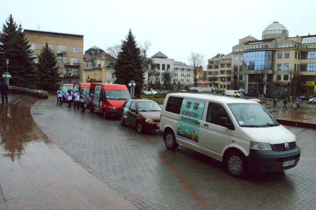 В Ивано-Франковске отпраздновали международный день борьбы против рабства — фото 4
