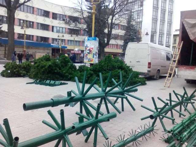 Завтра в Ивано-Франковске на главной красавицы города установят 3D-иллюминацию — фото 10
