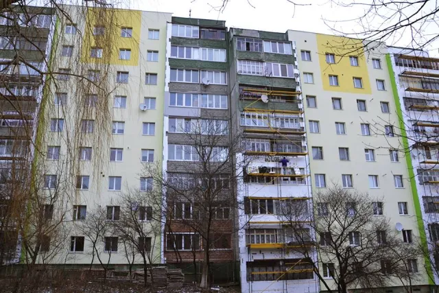 "Изюминка" Пасечной: многоэтажку на улице Галицкой украшают муралом — фото 3
