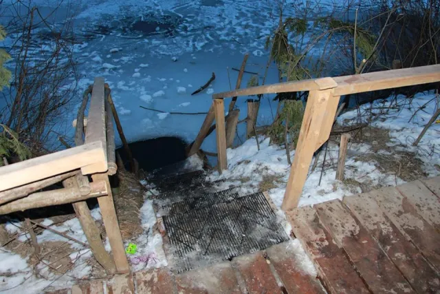 Как в Ивано-Франковске проходило освящение иорданской воды — фото 2